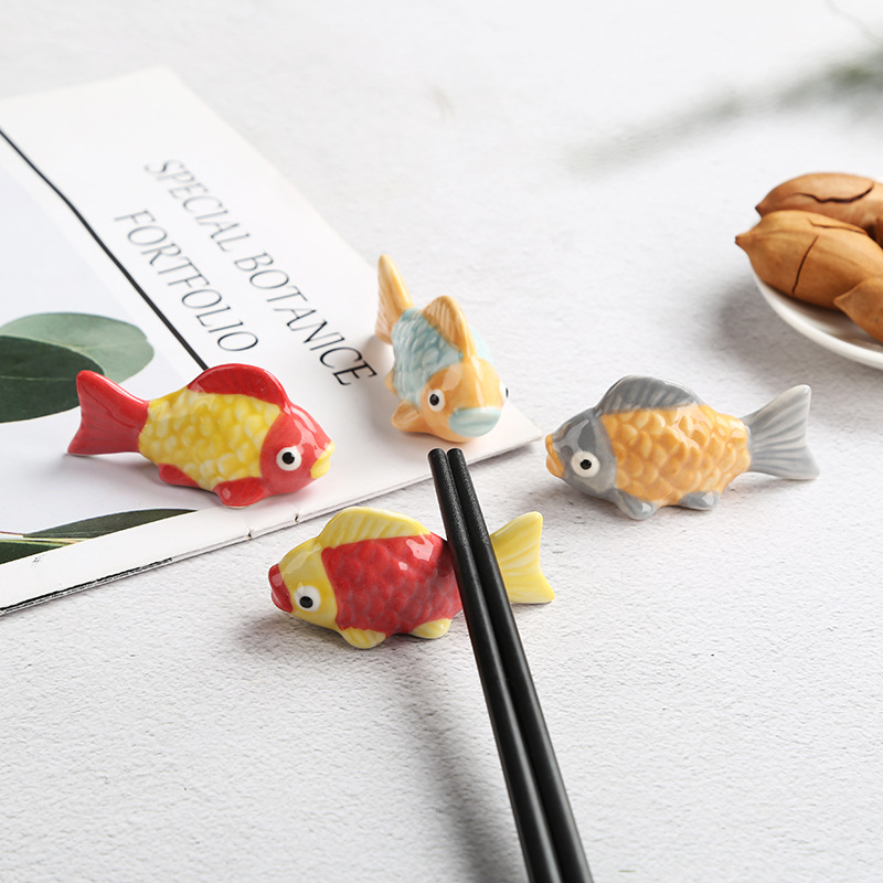 Japanese Style Cartoon Goldfis - Chopstick Rest Ceramic のレビューと価格
